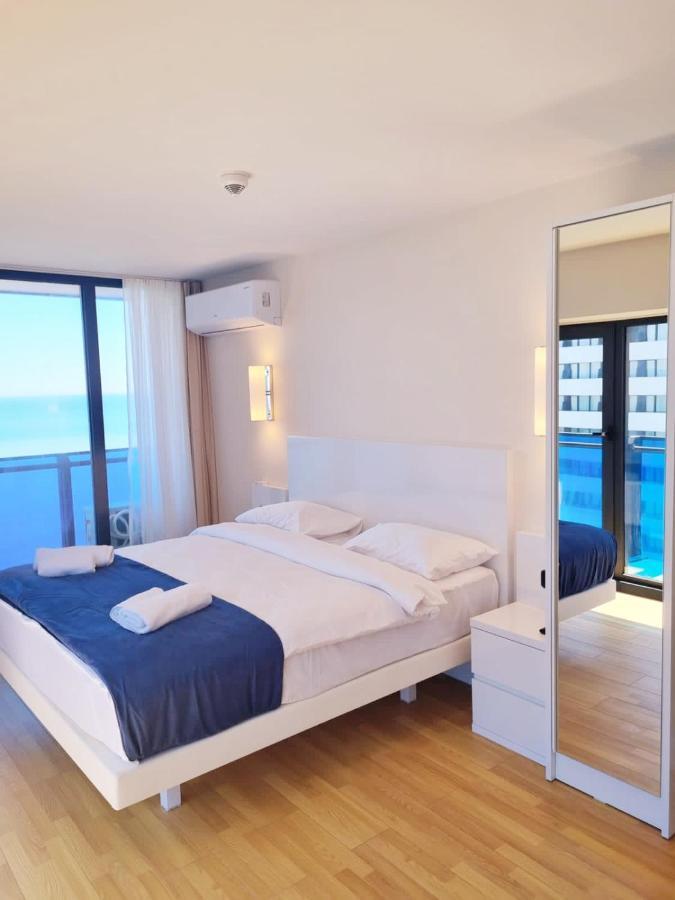 D Block Of New Luxurious Orbi City Batumi Luaran gambar